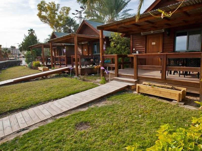 Belfer'S Dead Sea Cabins Neot HaKikar Eksteriør billede